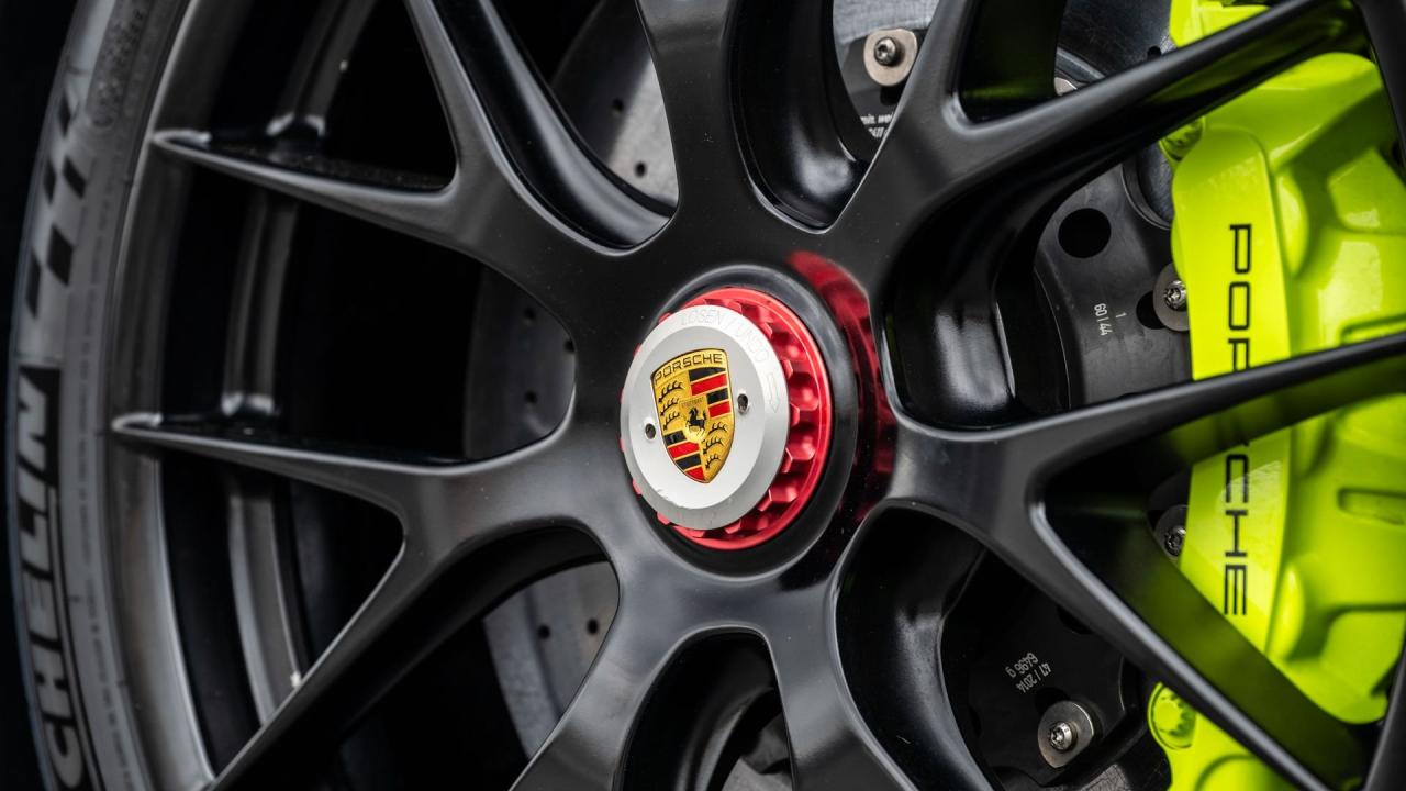 2015 Porsche 918 Spyder Weissach Package