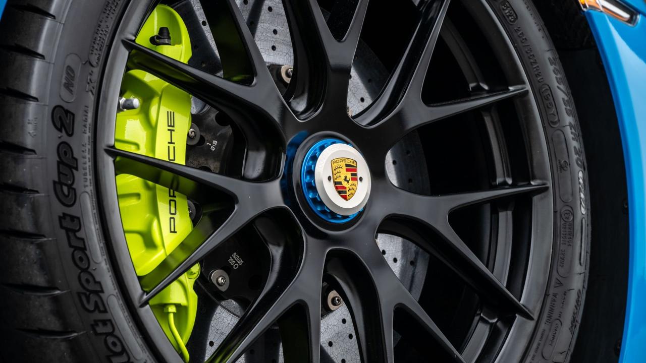 2015 Porsche 918 Spyder Weissach Package