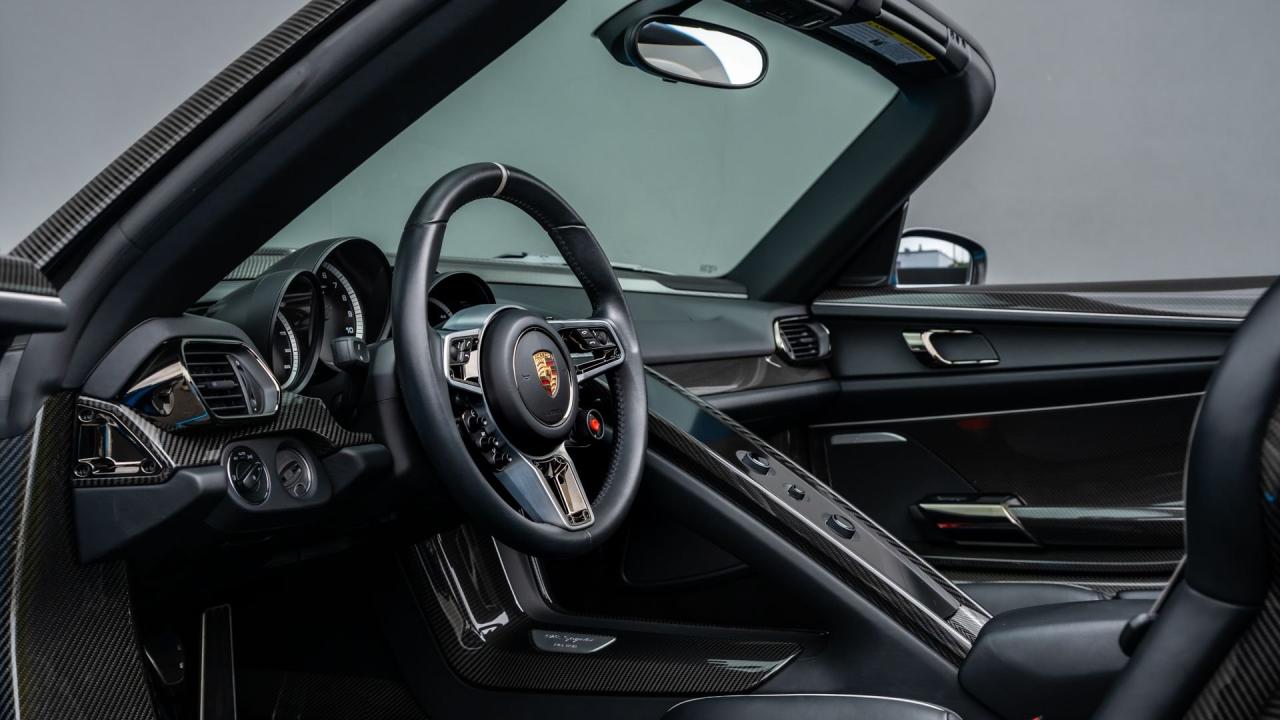 2015 Porsche 918 Spyder Weissach Package