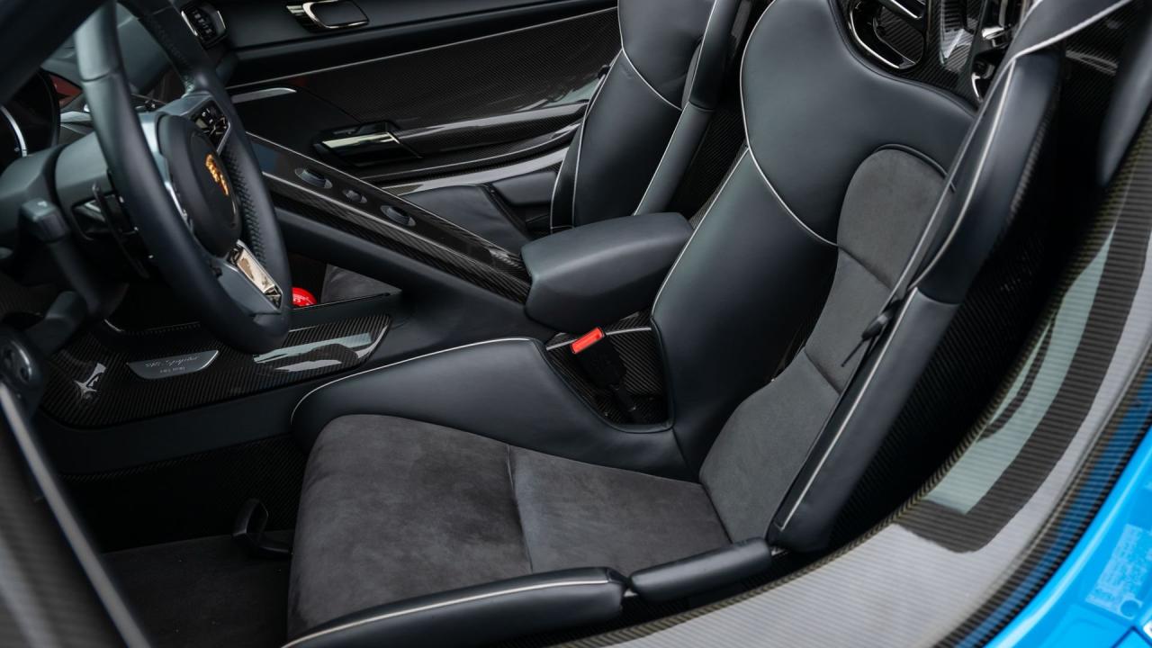 2015 Porsche 918 Spyder Weissach Package