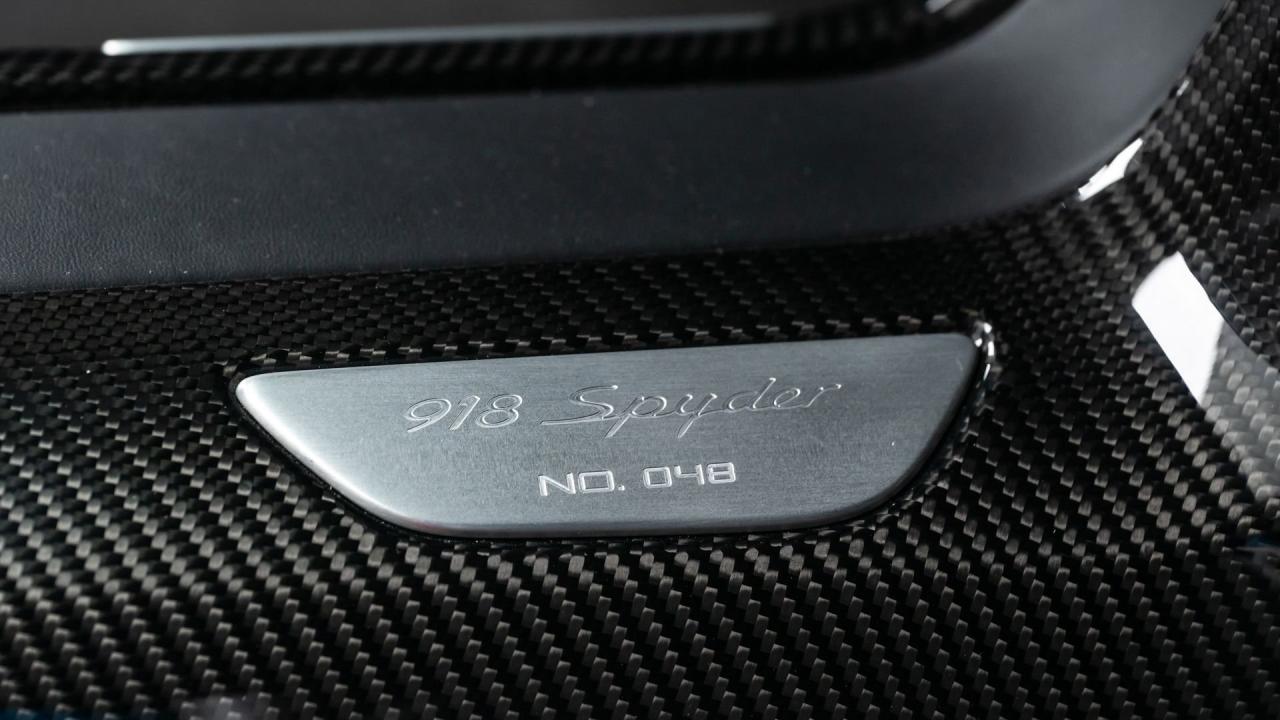 2015 Porsche 918 Spyder Weissach Package