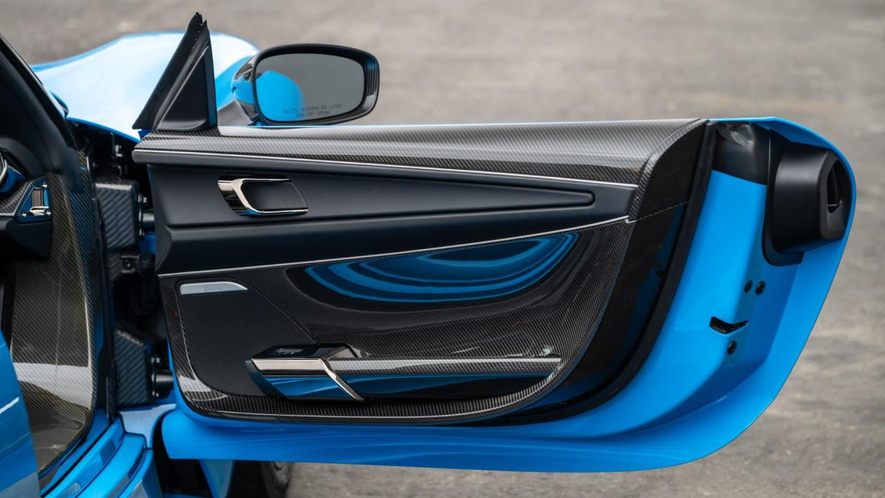 2015 Porsche 918 Spyder Weissach Package