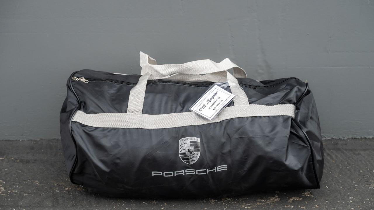 2015 Porsche 918 Spyder Weissach Package