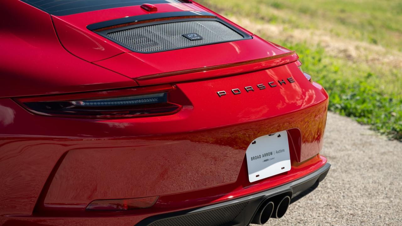 2018 Porsche 911 GT3 Touring