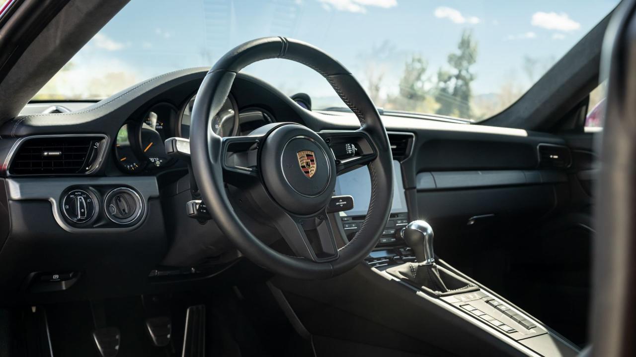 2018 Porsche 911 GT3 Touring