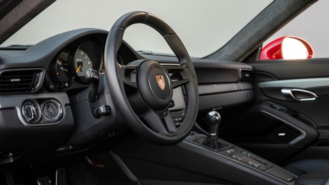 2018 Porsche 911 GT3 Touring