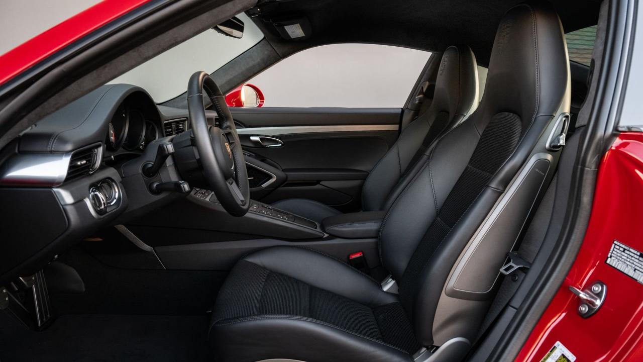 2018 Porsche 911 GT3 Touring