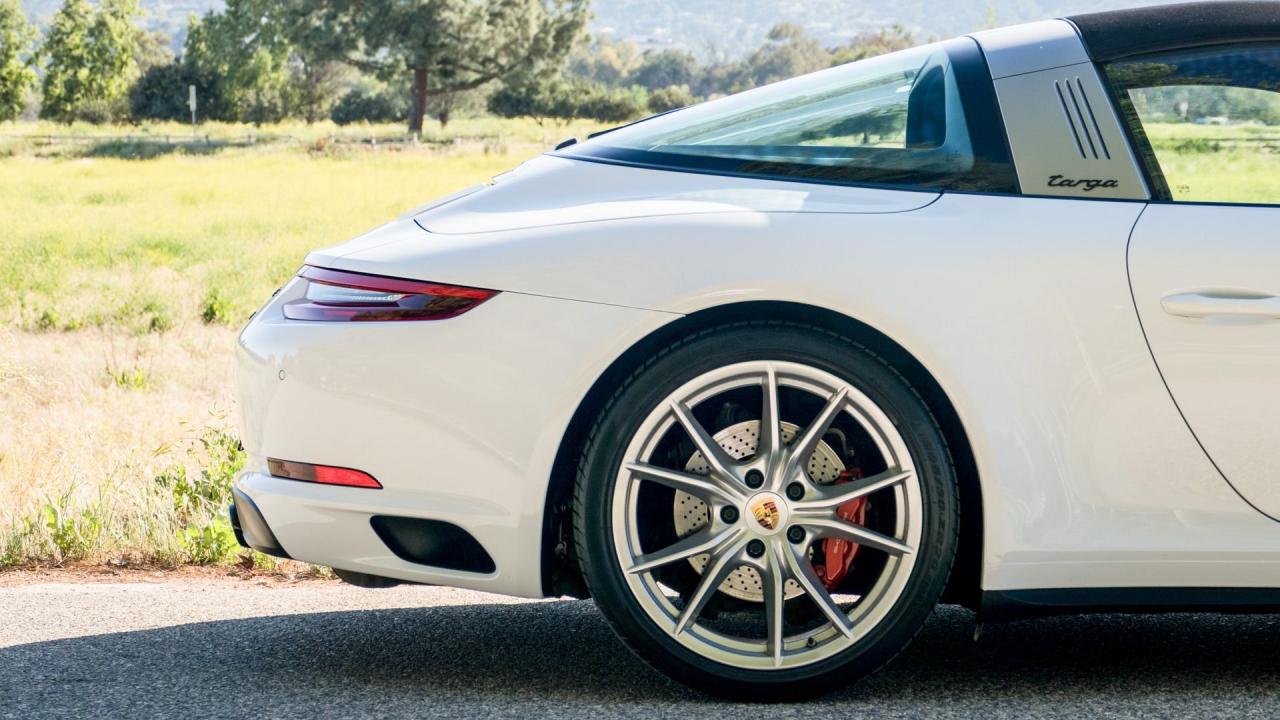 2019 Porsche 911 Targa 4 GTS