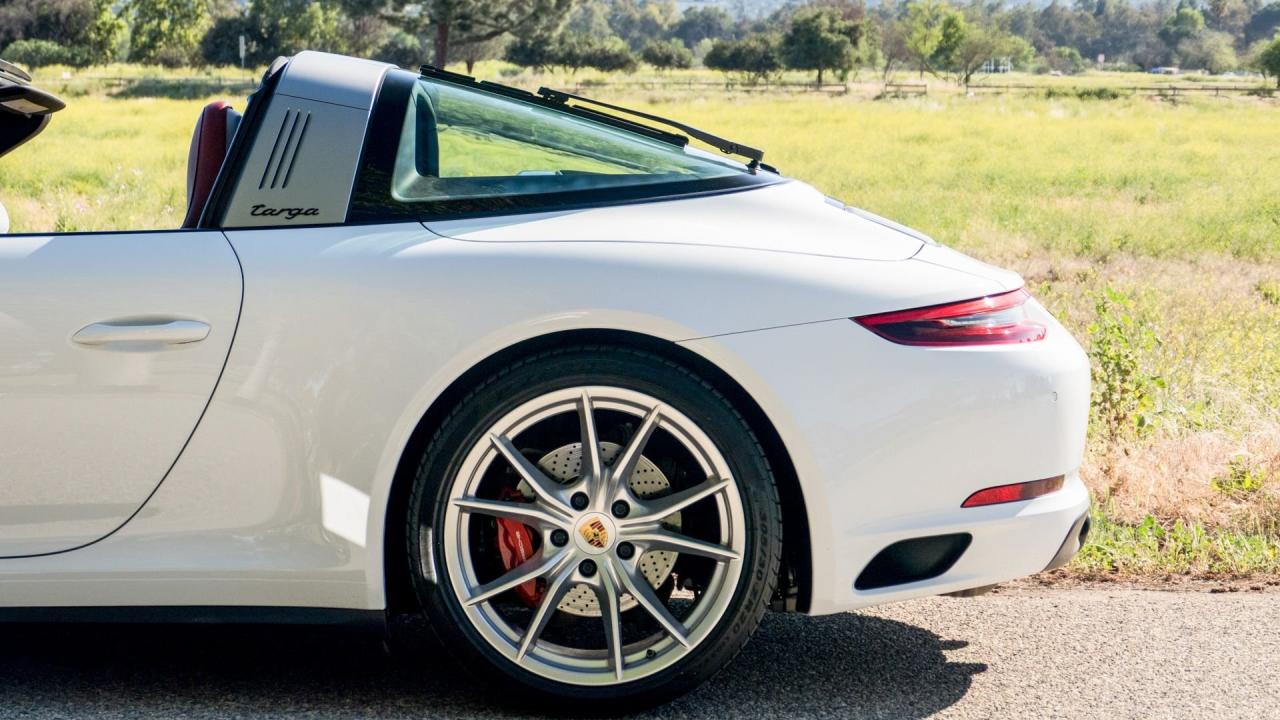 2019 Porsche 911 Targa 4 GTS