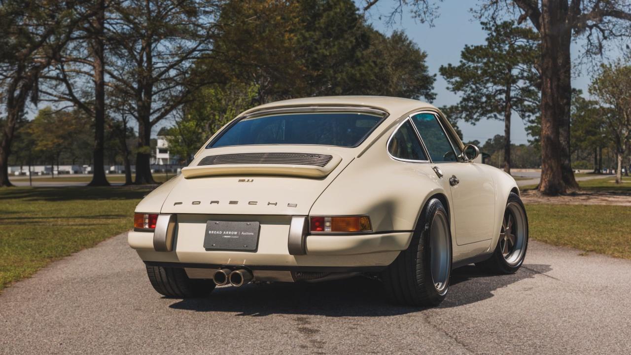 1990 Porsche 911 Coupe Reimagined by Singer &ldquo;Lindsey Commission&rdquo;