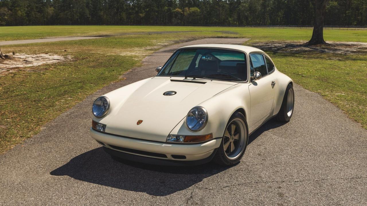 1990 Porsche 911 Coupe Reimagined by Singer &ldquo;Lindsey Commission&rdquo;