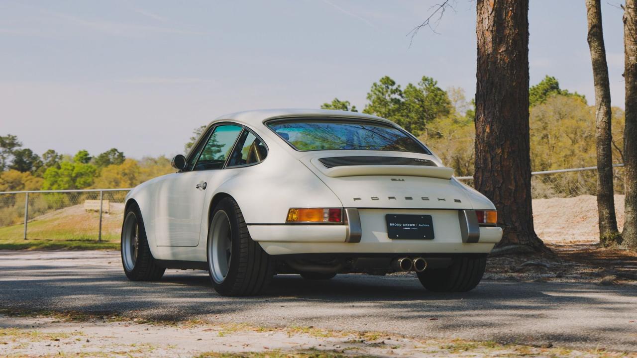 1990 Porsche 911 Coupe Reimagined by Singer &ldquo;Lindsey Commission&rdquo;