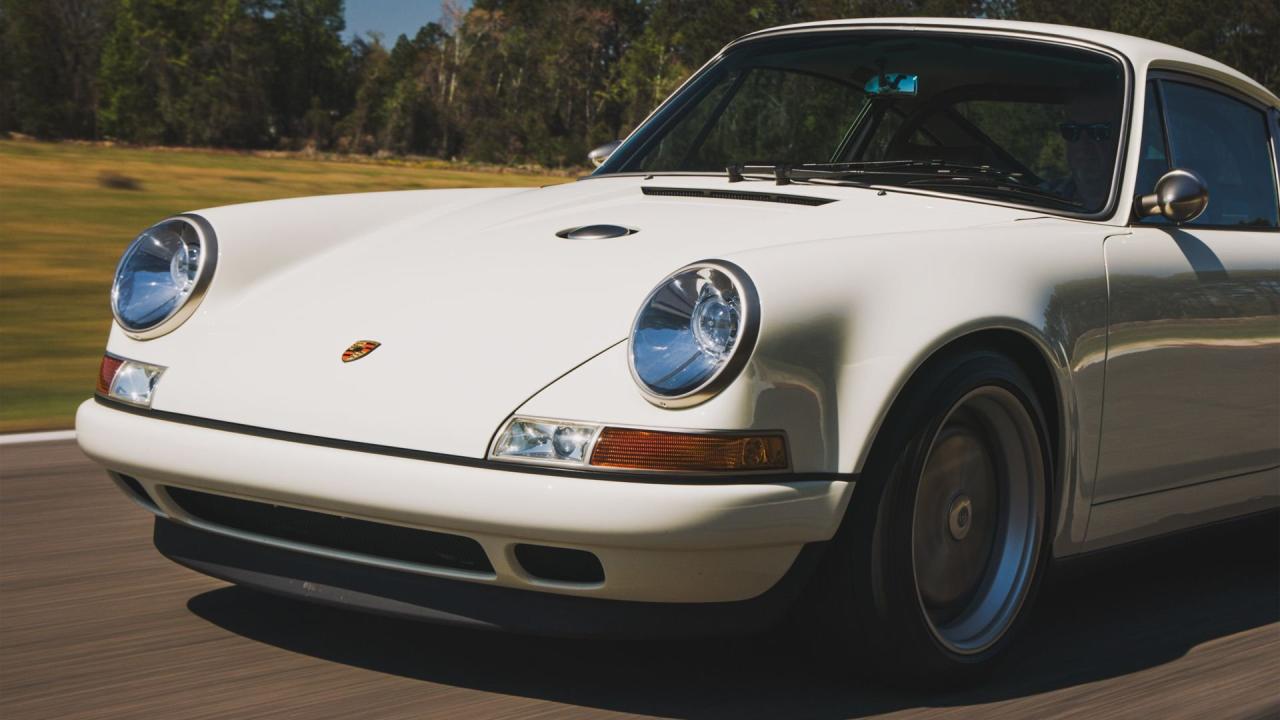 1990 Porsche 911 Coupe Reimagined by Singer &ldquo;Lindsey Commission&rdquo;