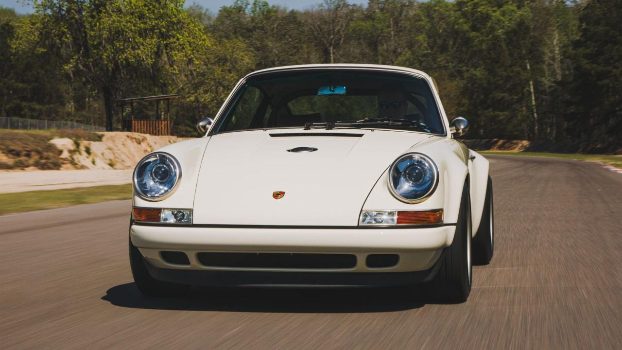 1990 Porsche 911 Coupe Reimagined by Singer &ldquo;Lindsey Commission&rdquo;