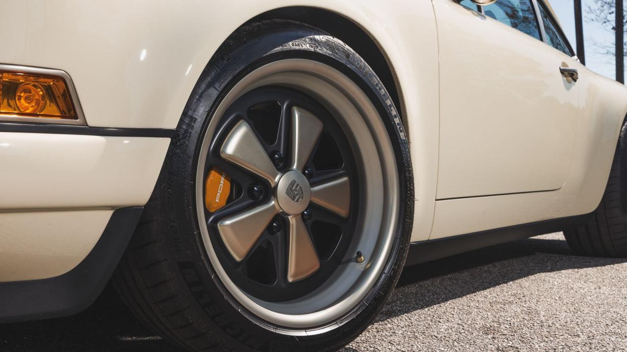 1990 Porsche 911 Coupe Reimagined by Singer &ldquo;Lindsey Commission&rdquo;