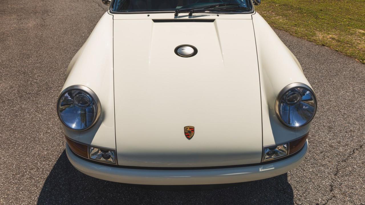 1990 Porsche 911 Coupe Reimagined by Singer &ldquo;Lindsey Commission&rdquo;