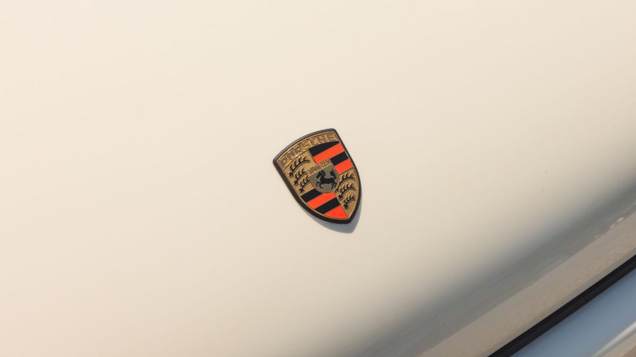 1990 Porsche 911 Coupe Reimagined by Singer &ldquo;Lindsey Commission&rdquo;