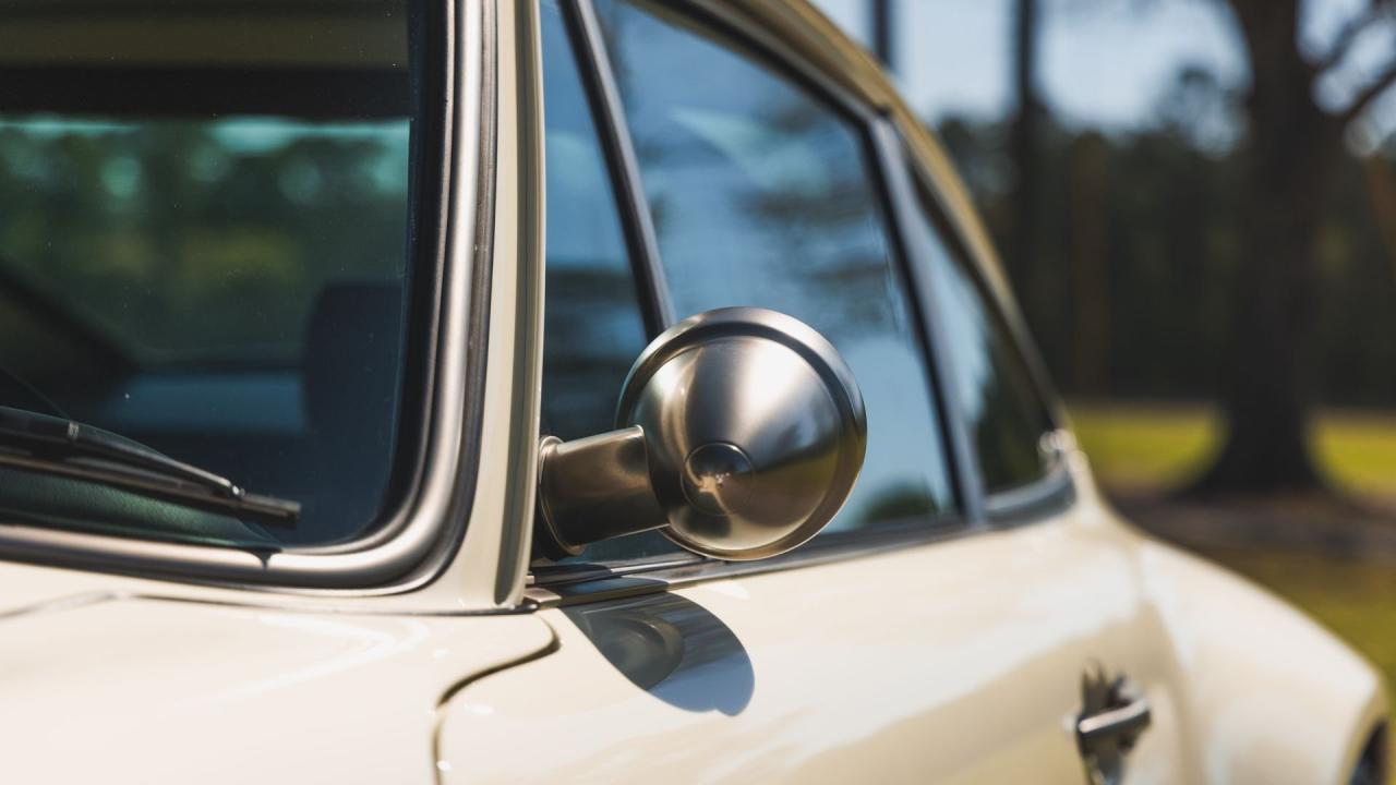 1990 Porsche 911 Coupe Reimagined by Singer &ldquo;Lindsey Commission&rdquo;