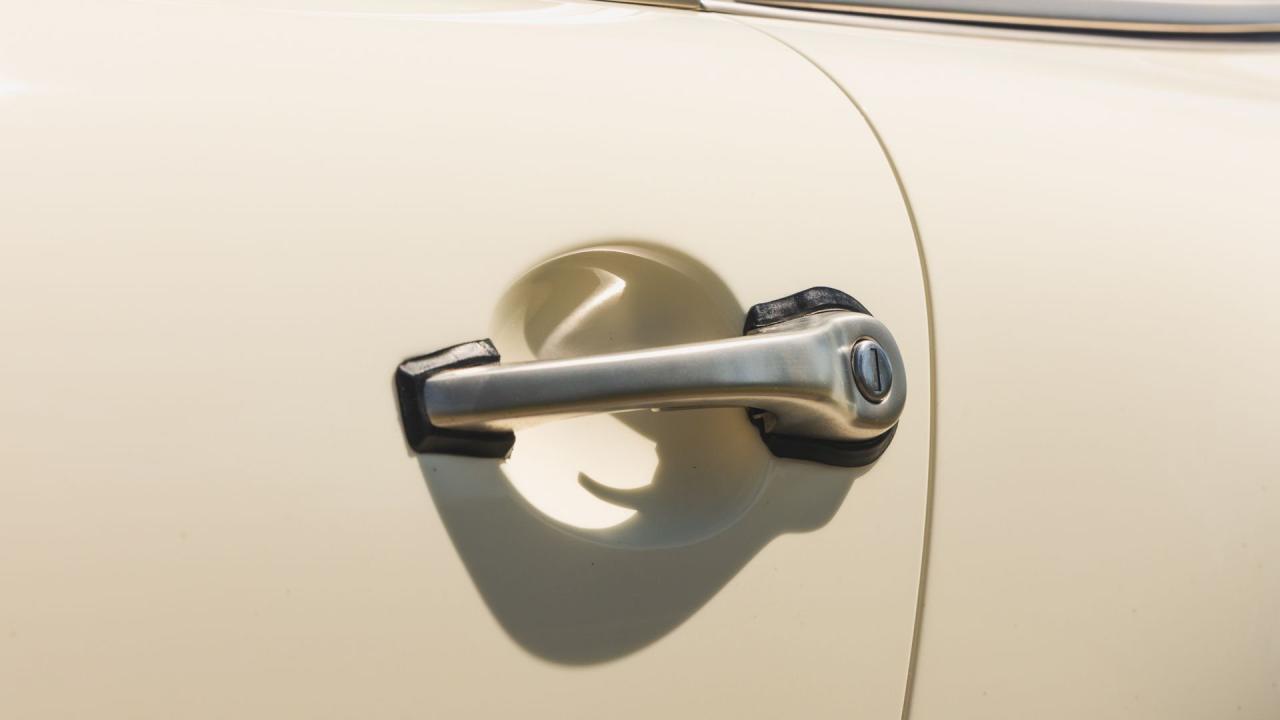 1990 Porsche 911 Coupe Reimagined by Singer &ldquo;Lindsey Commission&rdquo;