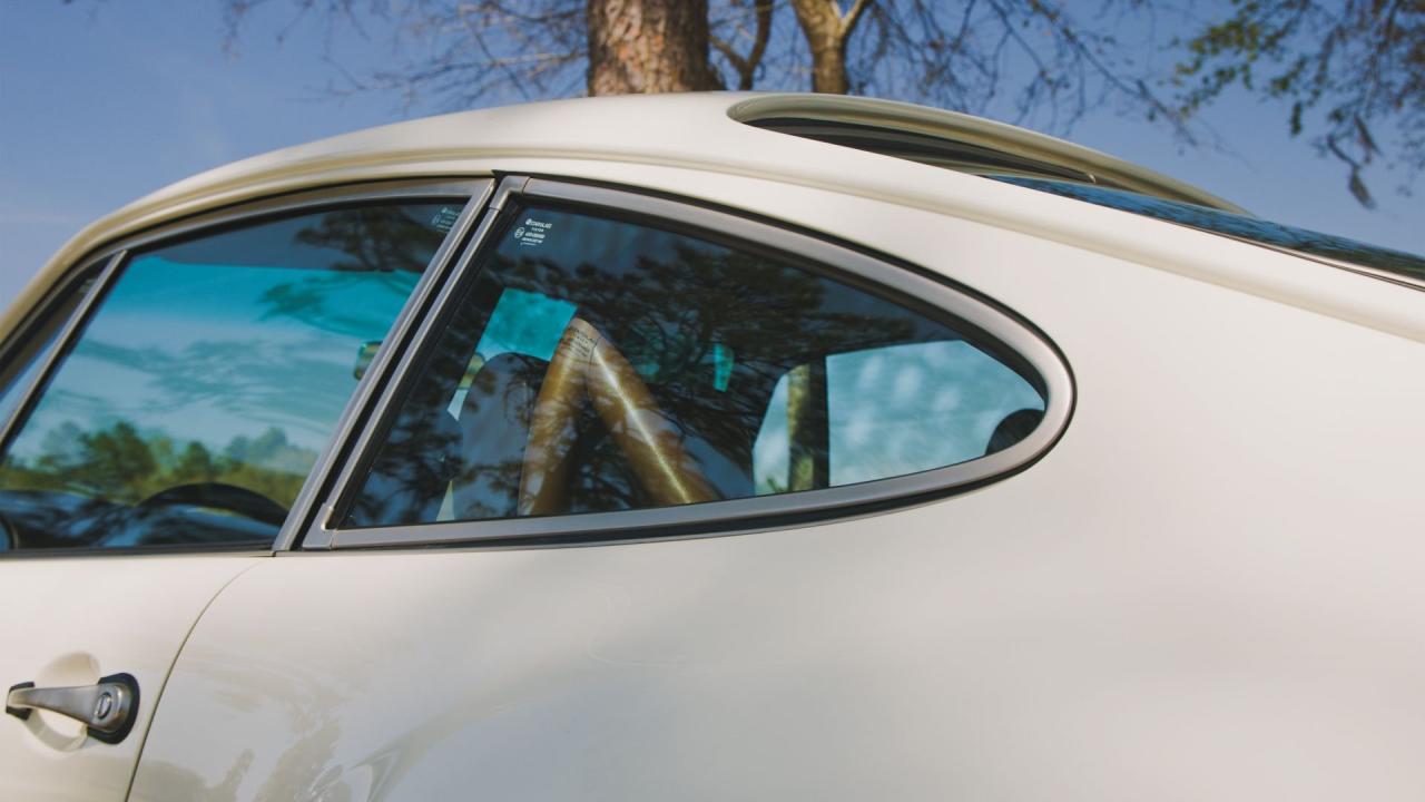 1990 Porsche 911 Coupe Reimagined by Singer &ldquo;Lindsey Commission&rdquo;