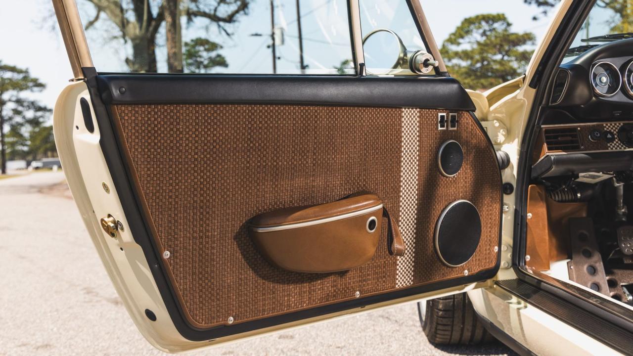 1990 Porsche 911 Coupe Reimagined by Singer &ldquo;Lindsey Commission&rdquo;