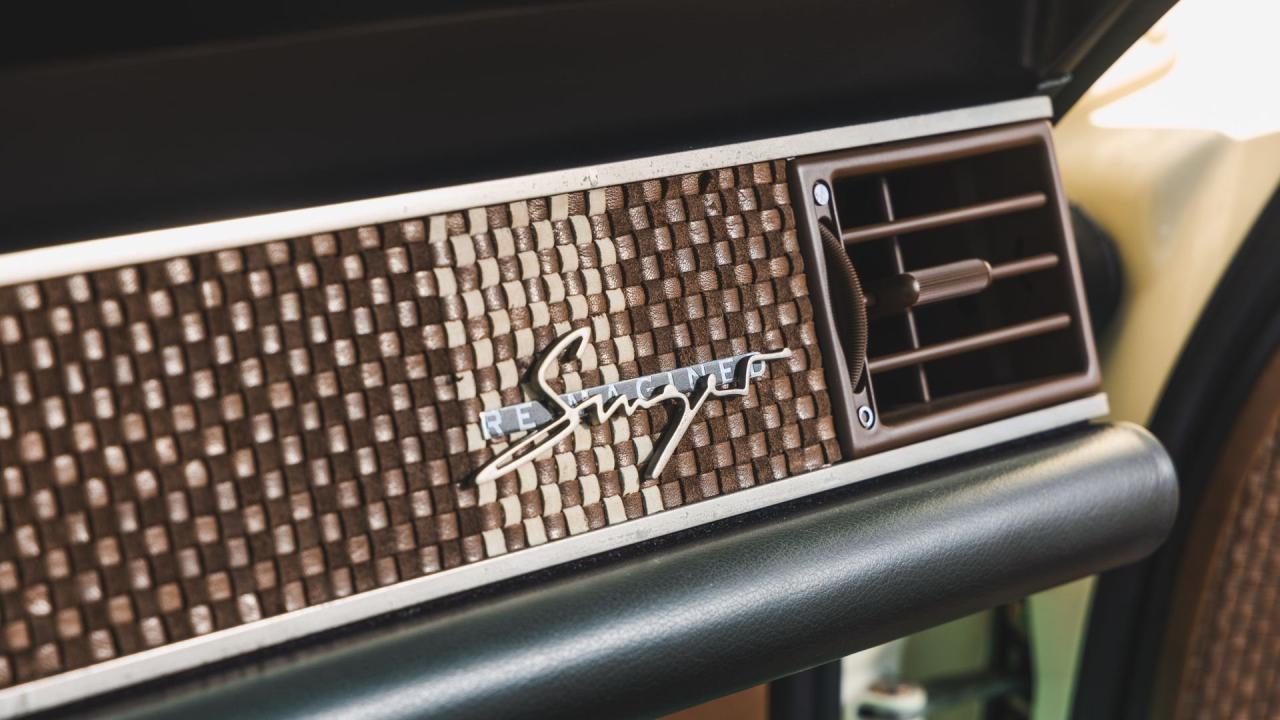 1990 Porsche 911 Coupe Reimagined by Singer &ldquo;Lindsey Commission&rdquo;