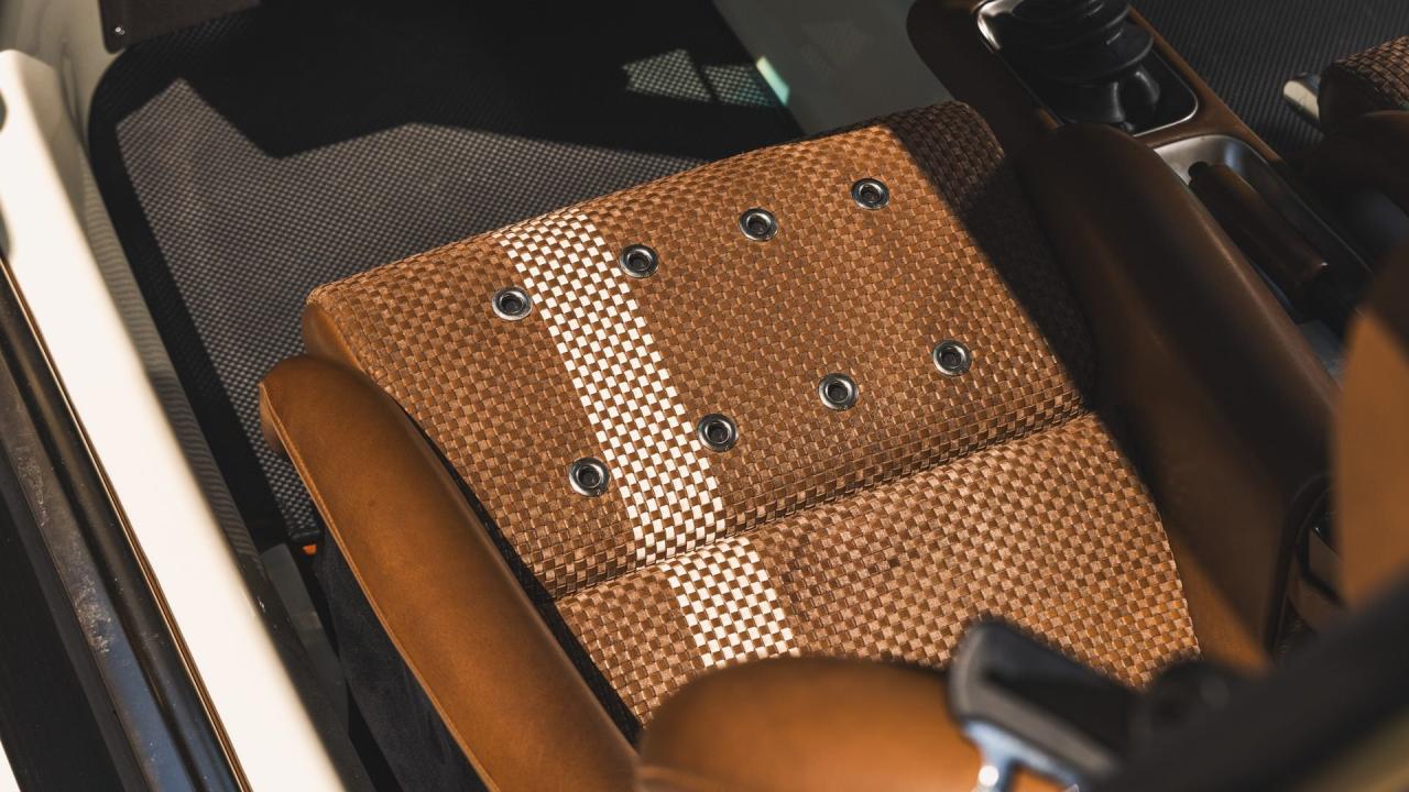 1990 Porsche 911 Coupe Reimagined by Singer &ldquo;Lindsey Commission&rdquo;