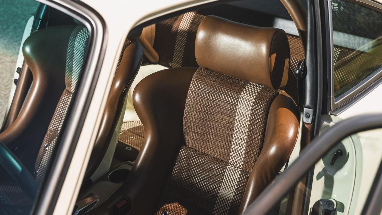 1990 Porsche 911 Coupe Reimagined by Singer &ldquo;Lindsey Commission&rdquo;