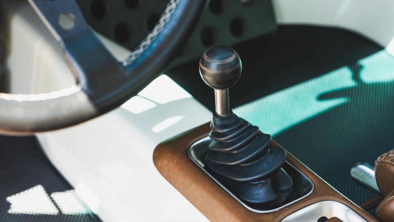 1990 Porsche 911 Coupe Reimagined by Singer &ldquo;Lindsey Commission&rdquo;