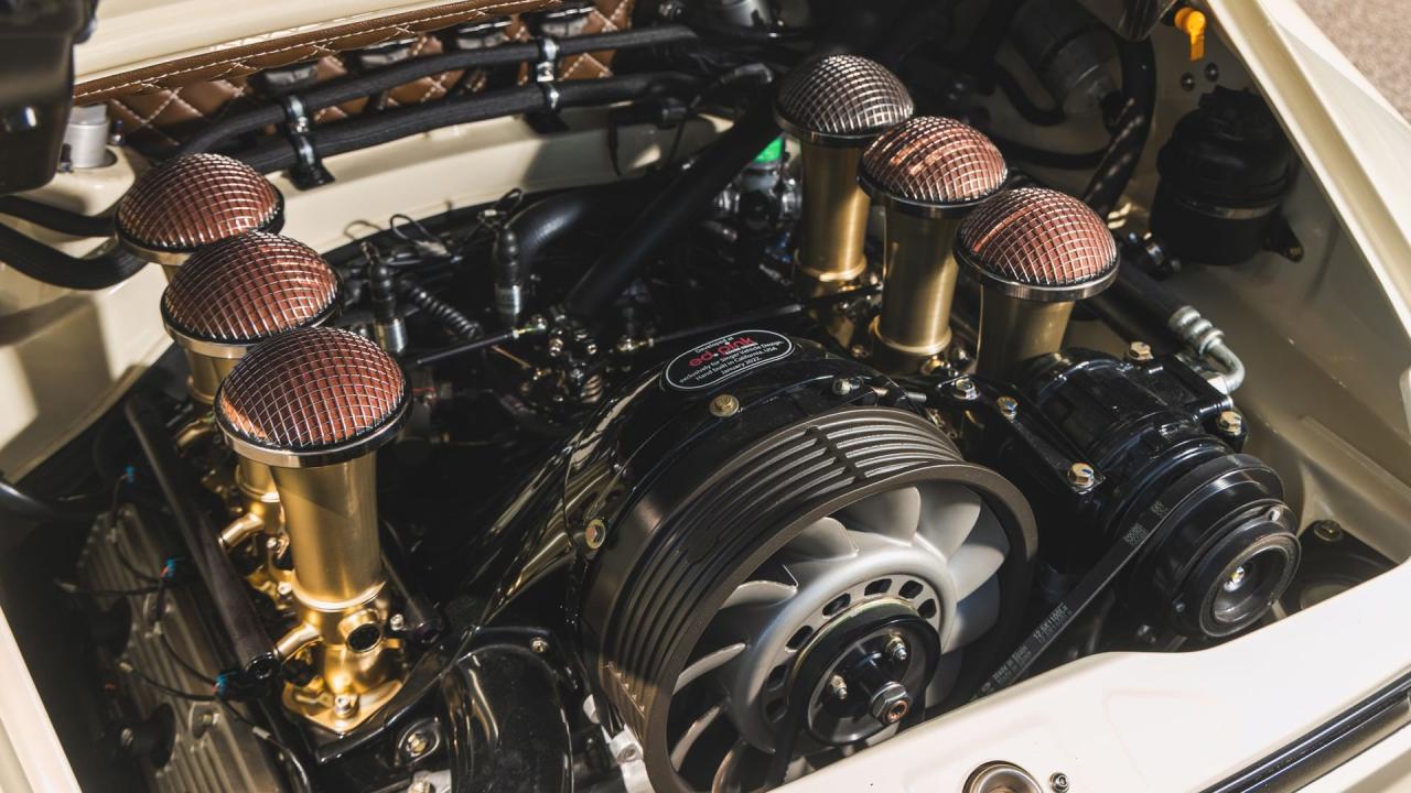 1990 Porsche 911 Coupe Reimagined by Singer &ldquo;Lindsey Commission&rdquo;