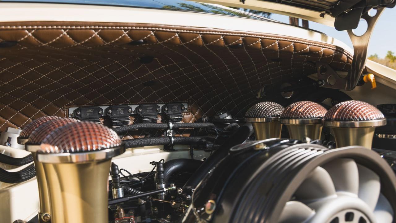 1990 Porsche 911 Coupe Reimagined by Singer &ldquo;Lindsey Commission&rdquo;