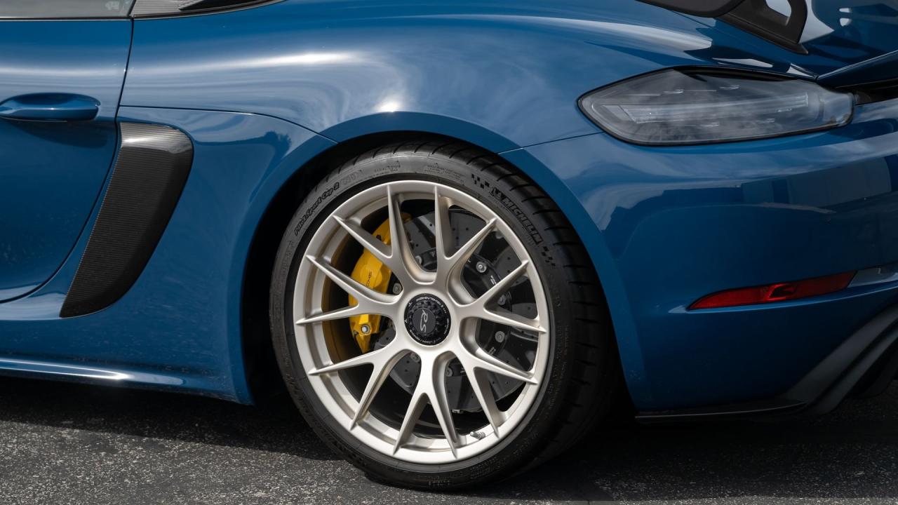 2024 Porsche 718 Cayman GT4 RS Weissach Package