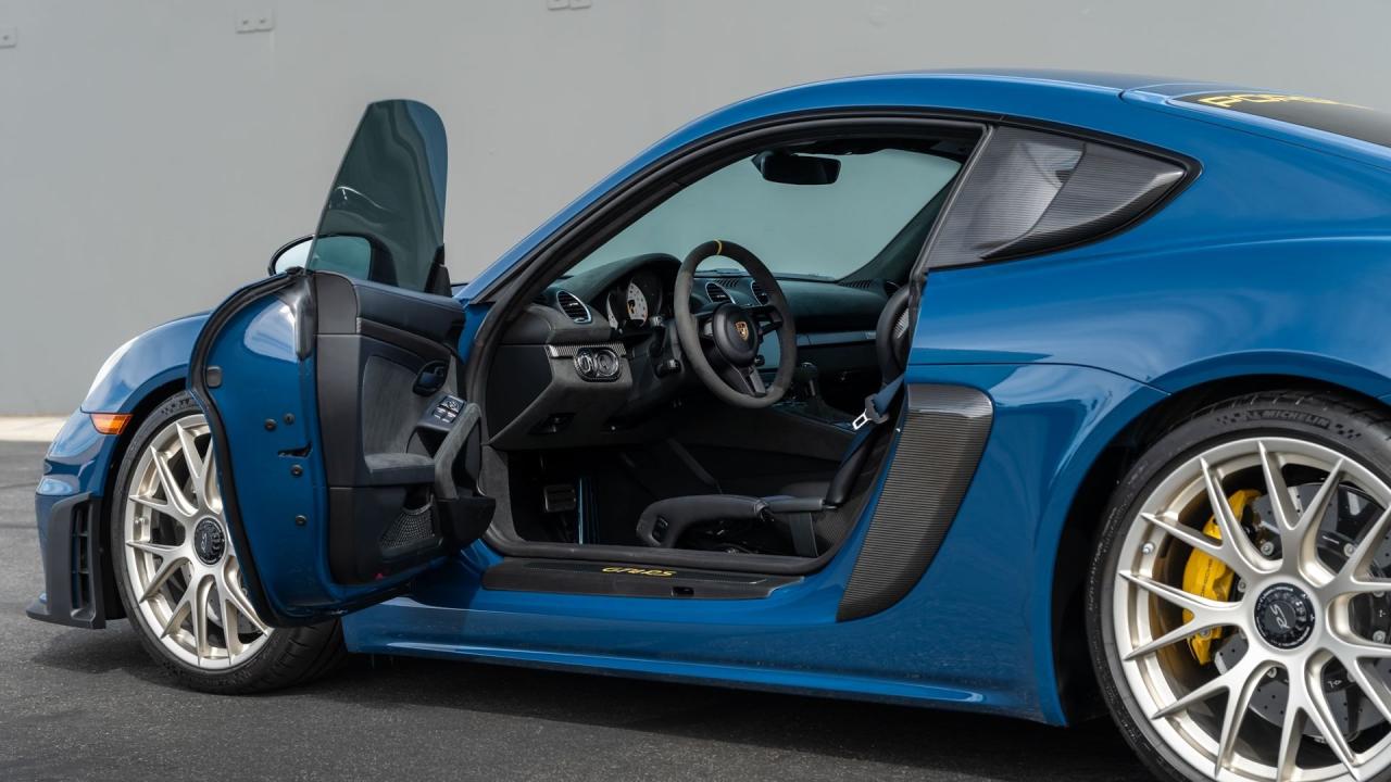 2024 Porsche 718 Cayman GT4 RS Weissach Package