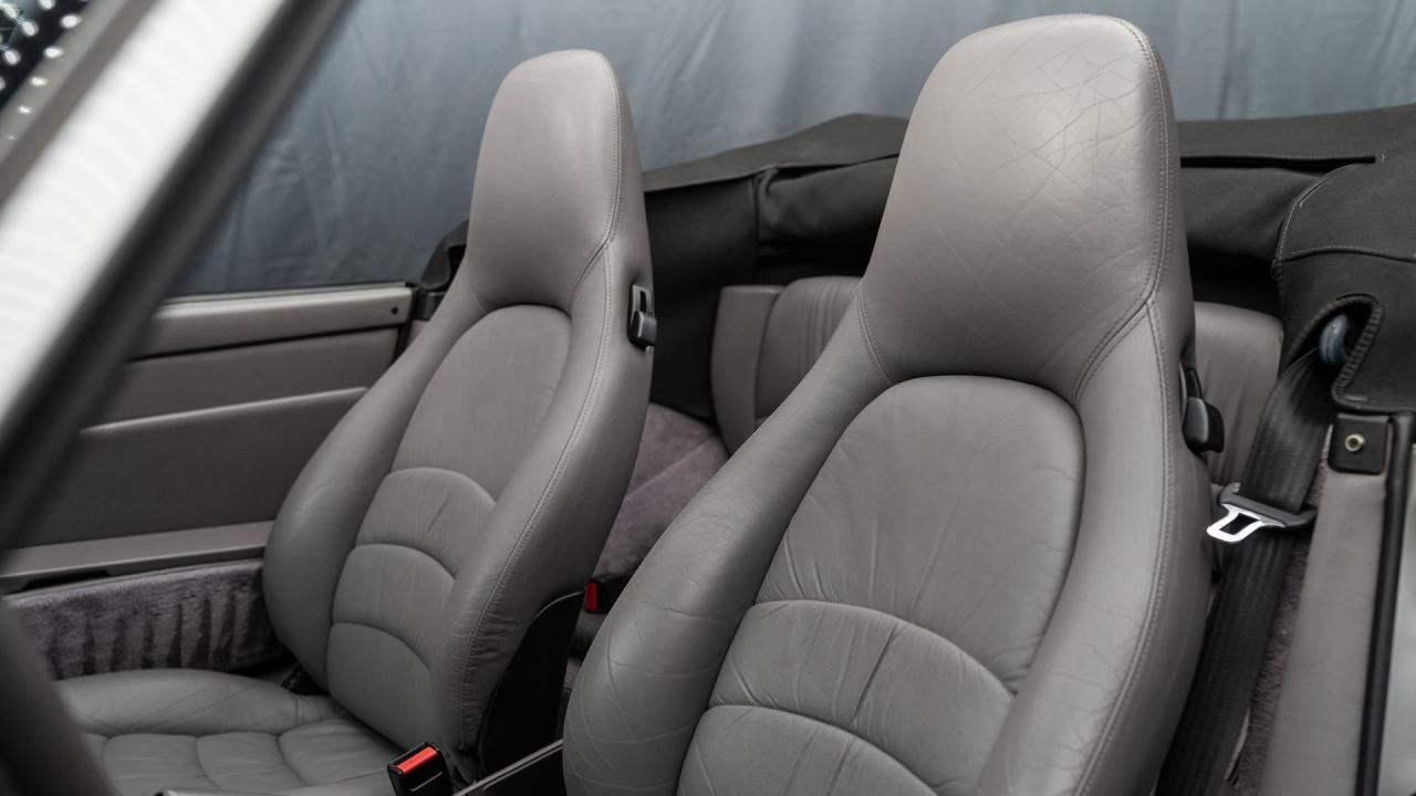 1998 Porsche 911 Carrera Cabriolet