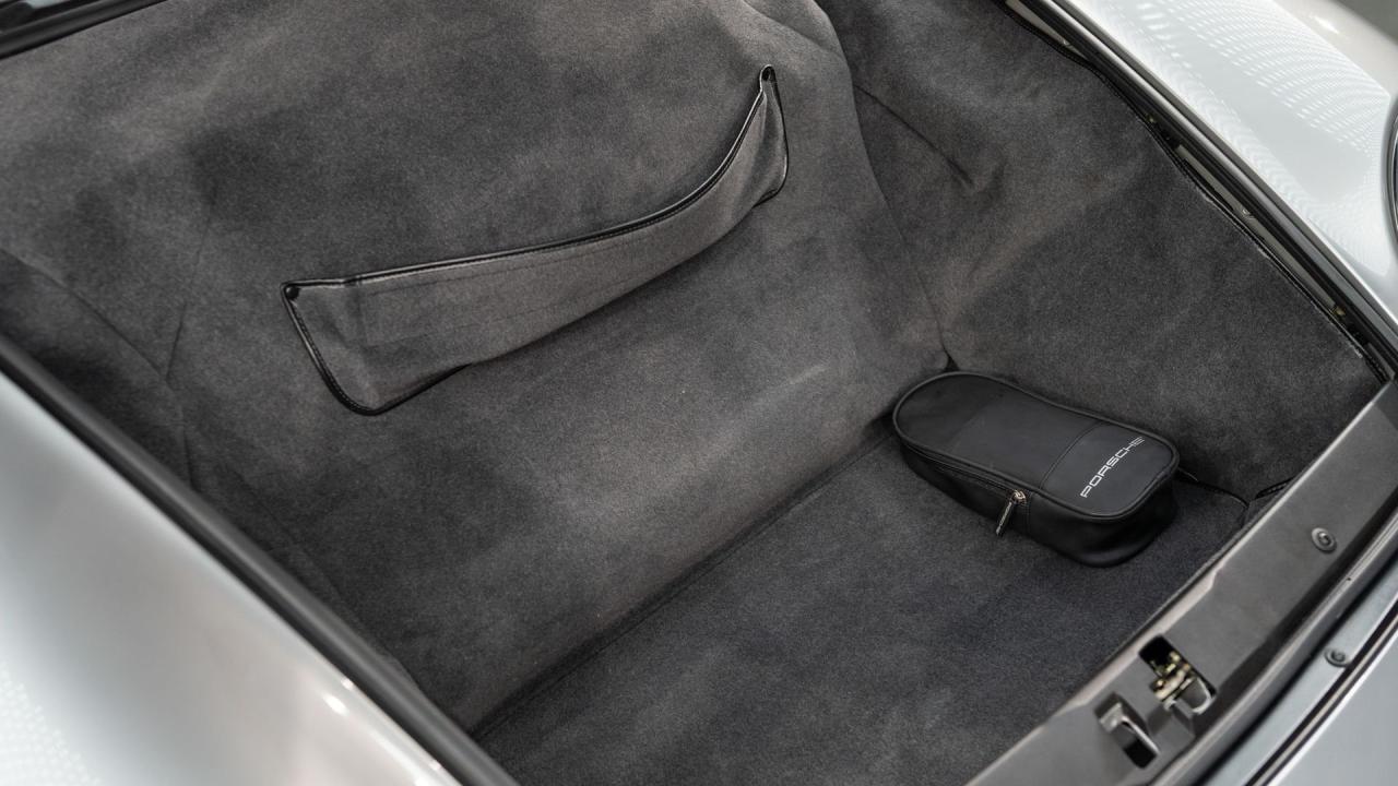 1998 Porsche 911 Carrera Cabriolet