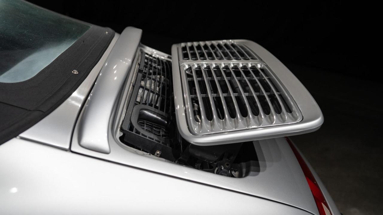 1998 Porsche 911 Carrera Cabriolet