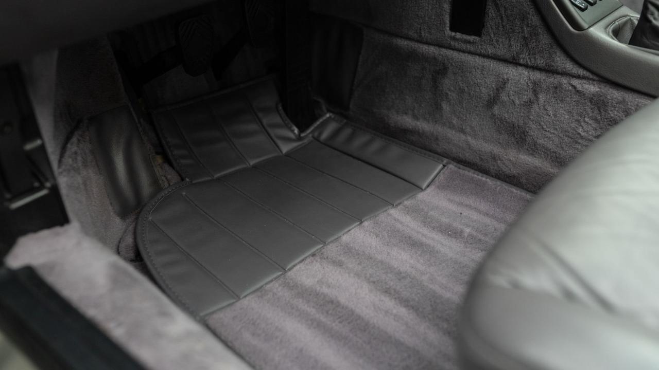 1998 Porsche 911 Carrera Cabriolet