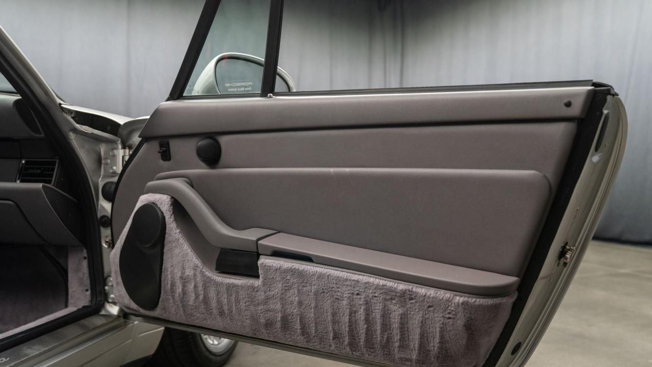 1998 Porsche 911 Carrera Cabriolet