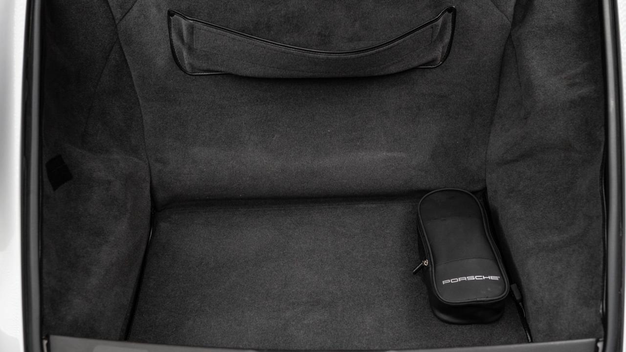 1998 Porsche 911 Carrera Cabriolet