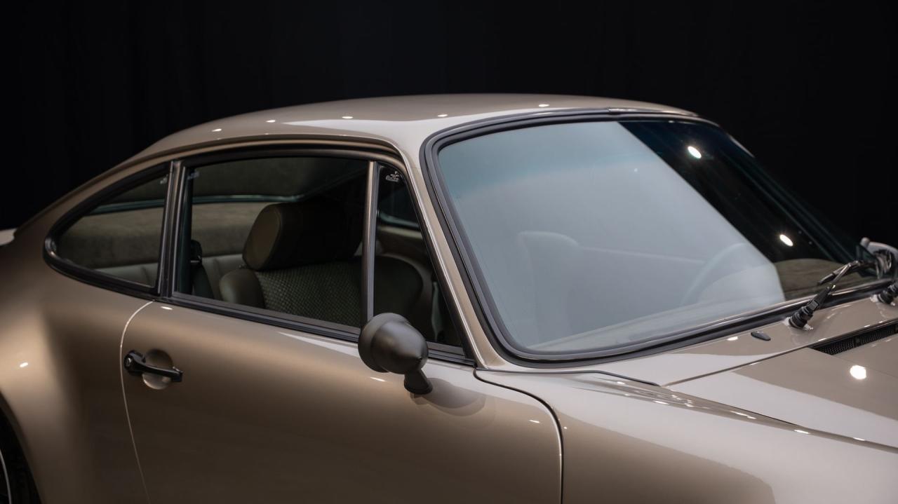 1991 Porsche 911 Backdate 4.0L by Van Thull Development