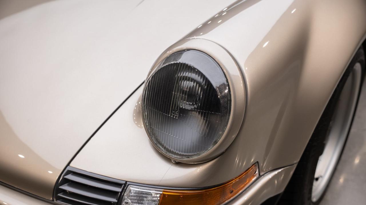 1991 Porsche 911 Backdate 4.0L by Van Thull Development