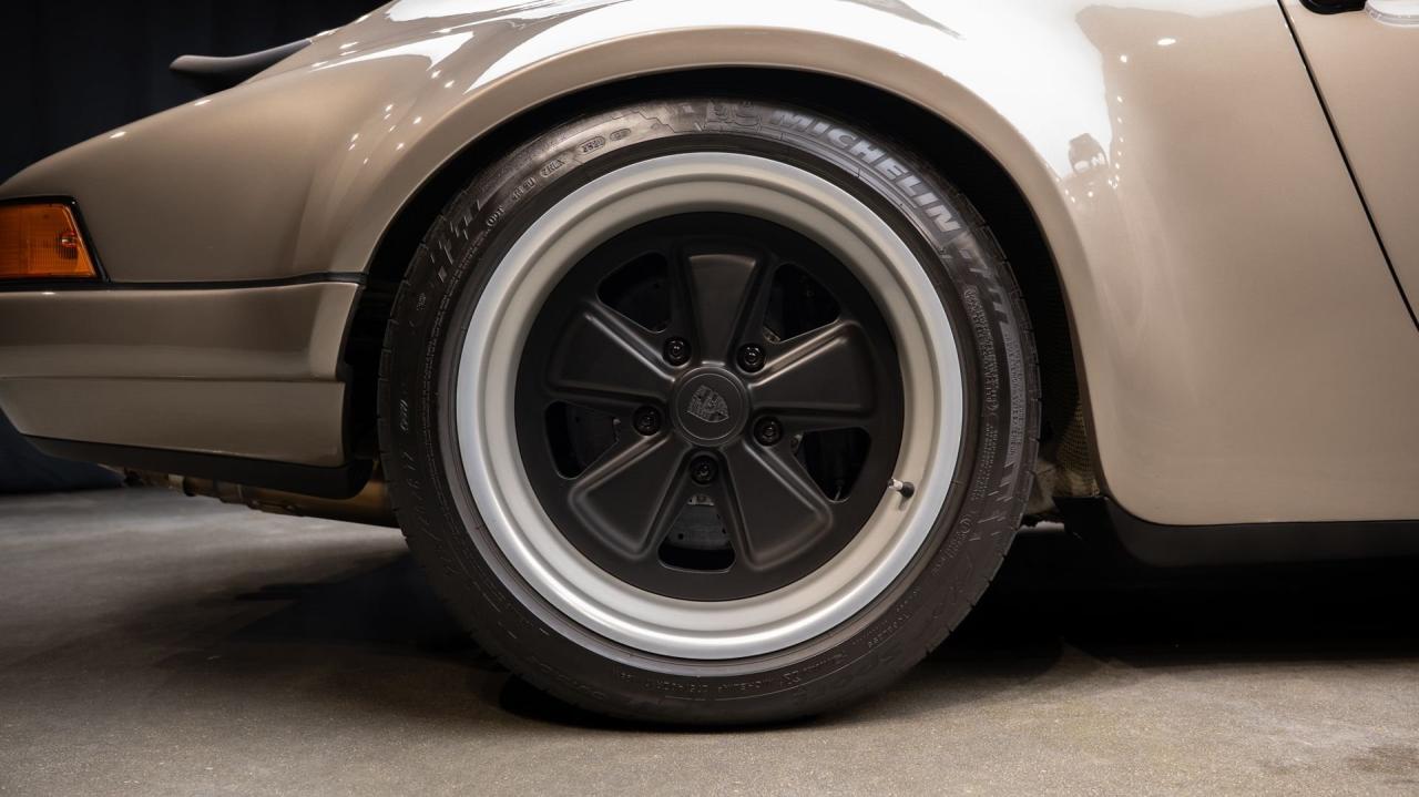 1991 Porsche 911 Backdate 4.0L by Van Thull Development