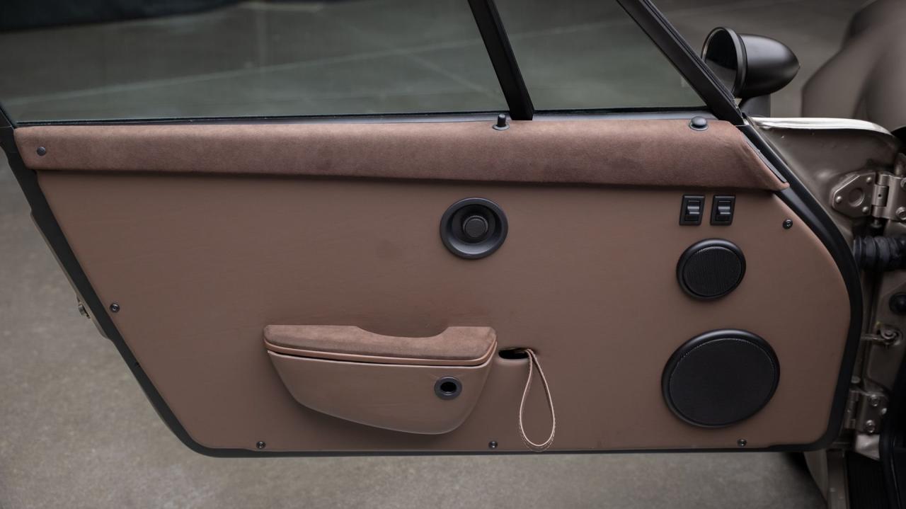 1991 Porsche 911 Backdate 4.0L by Van Thull Development