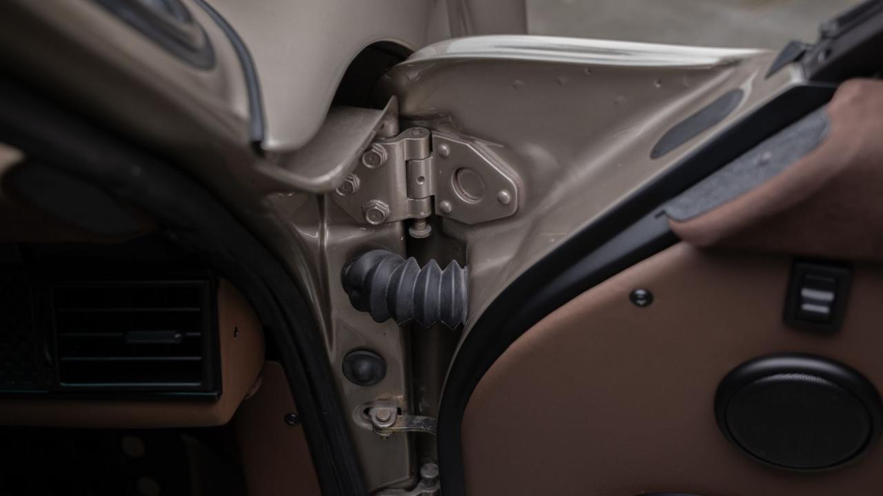 1991 Porsche 911 Backdate 4.0L by Van Thull Development