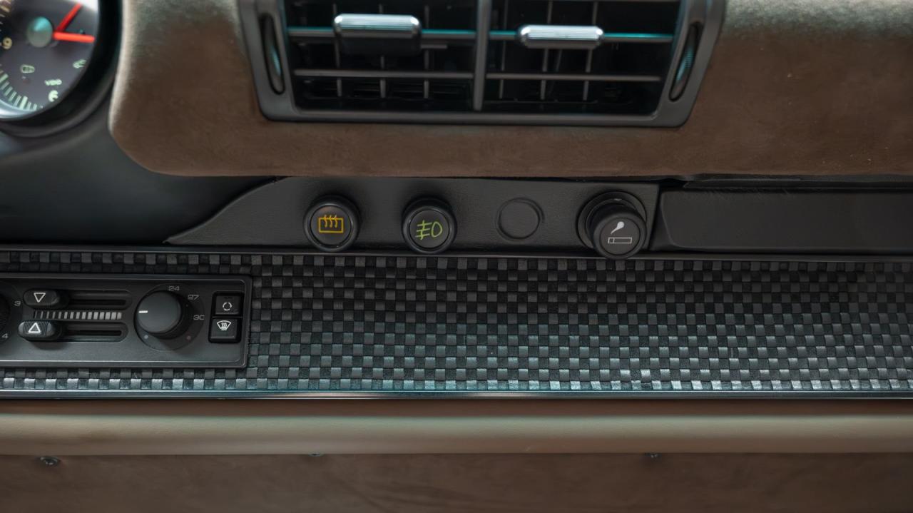 1991 Porsche 911 Backdate 4.0L by Van Thull Development