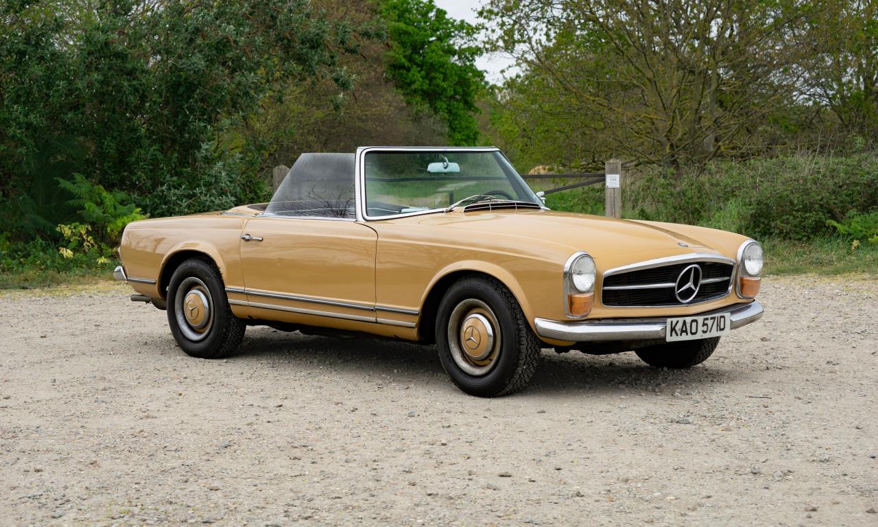 1966 Mercedes - Benz 230 SL Pagoda