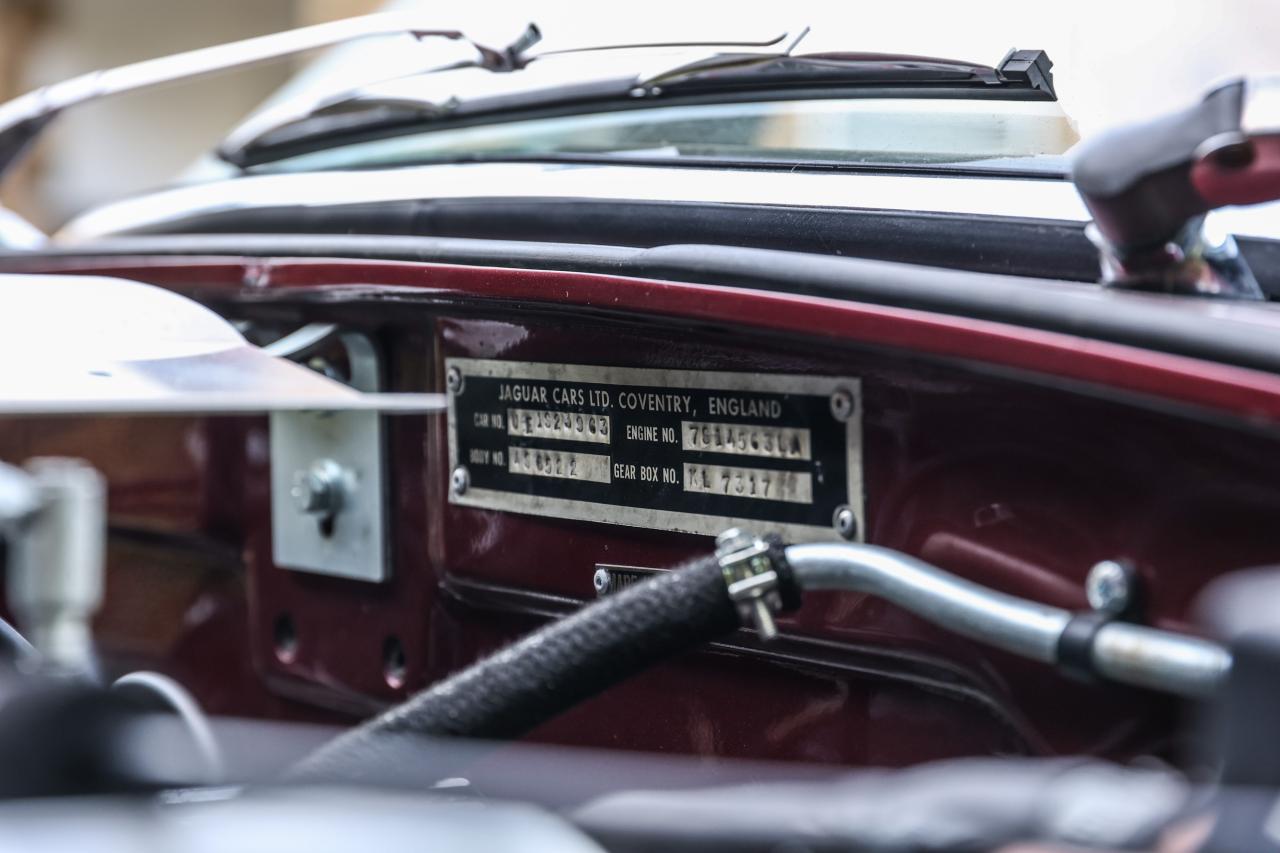 1974 Jaguar E-Type Series III V12 Roadster
