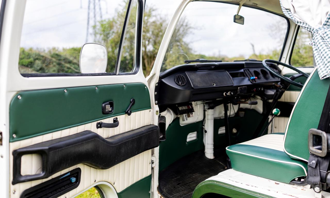 1972 Volkswagen T2 Camper