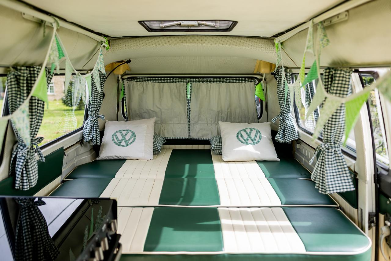 1972 Volkswagen T2 Camper