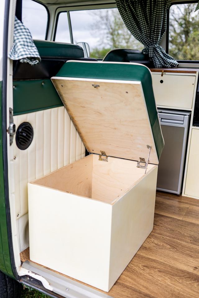 1972 Volkswagen T2 Camper